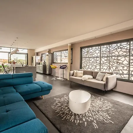 Le Couvent Des Ursulines - Penthouse Climatise Piscine * Narbonne